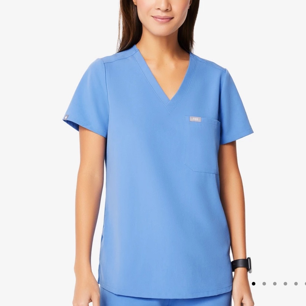 FIGS Catarina One pocket scrub top